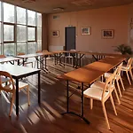 Hi Bordeaux-blanquefort Hostel Blanquefort (Gironde)