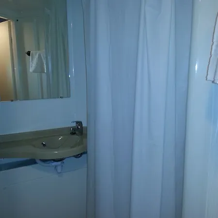 אכסניה Hi Bordeaux-blanquefort בלנקפורט